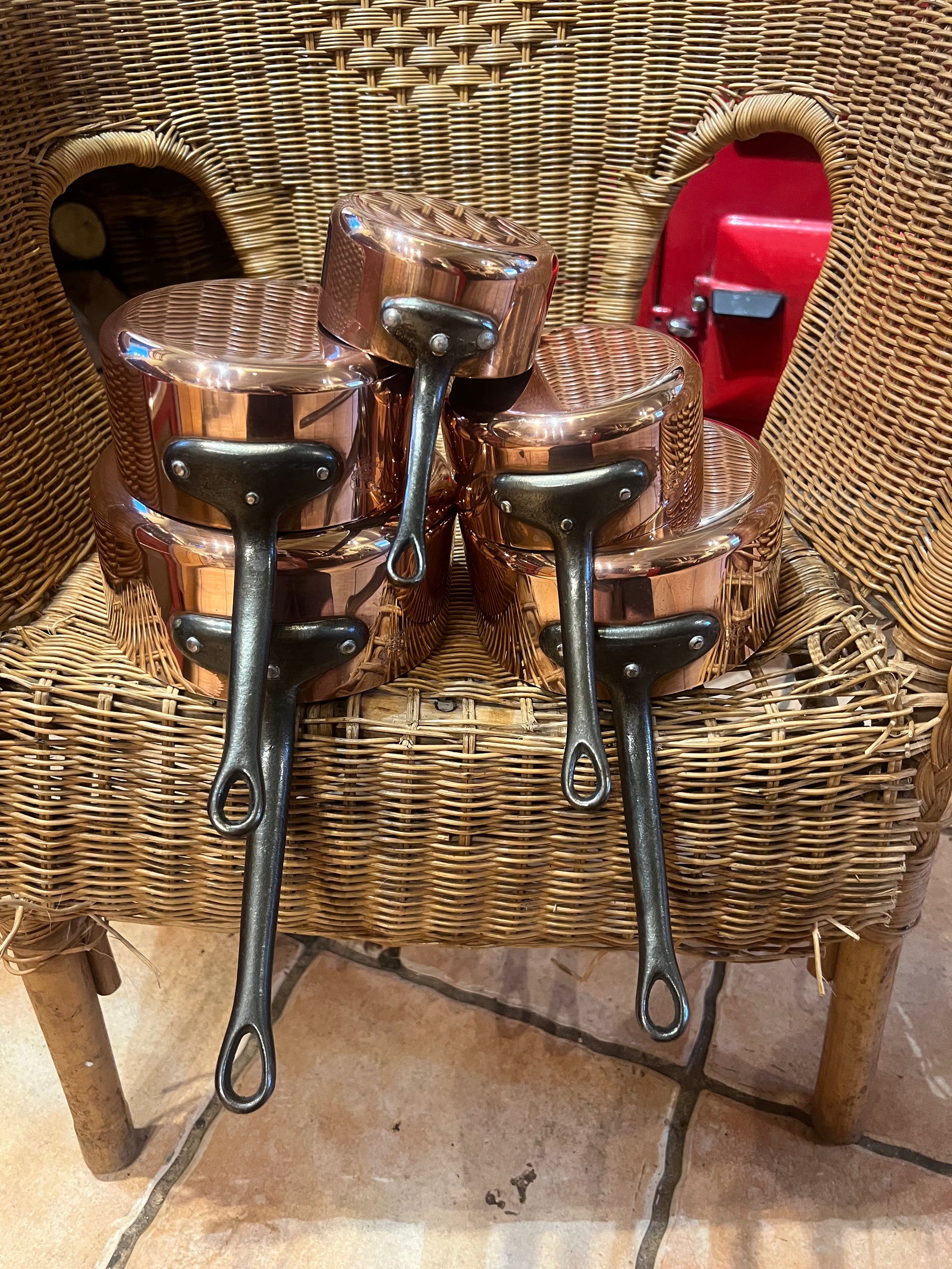 Set Of 5 Vintage French Copper Saucepans Les Cuivres De Faucogney